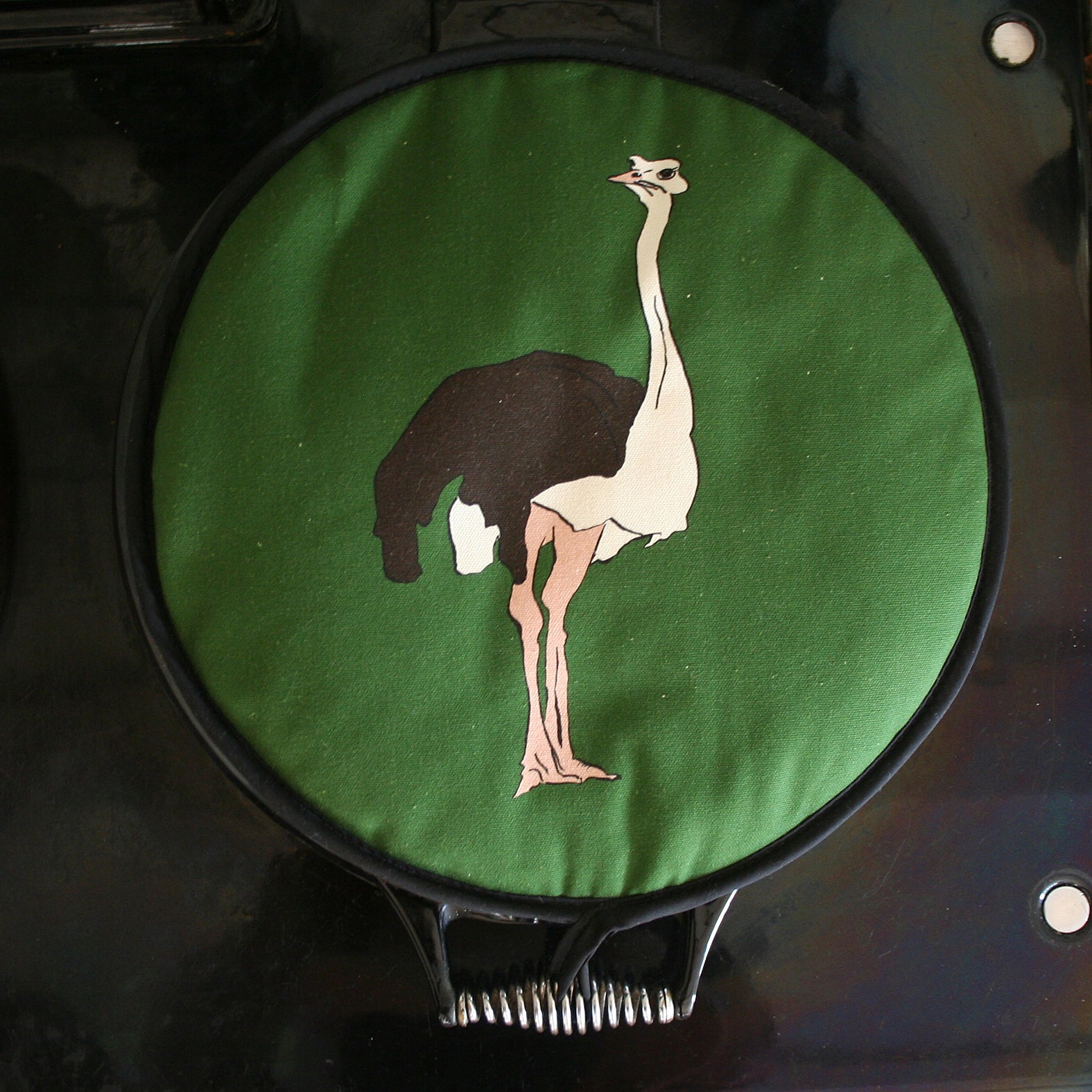 Ostrich Aga pad